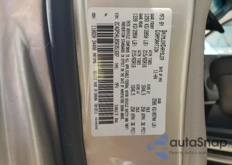 2005 Chrysler Town & Country Touring из США, поврежденный, VIN 2C4GP54L85R351697